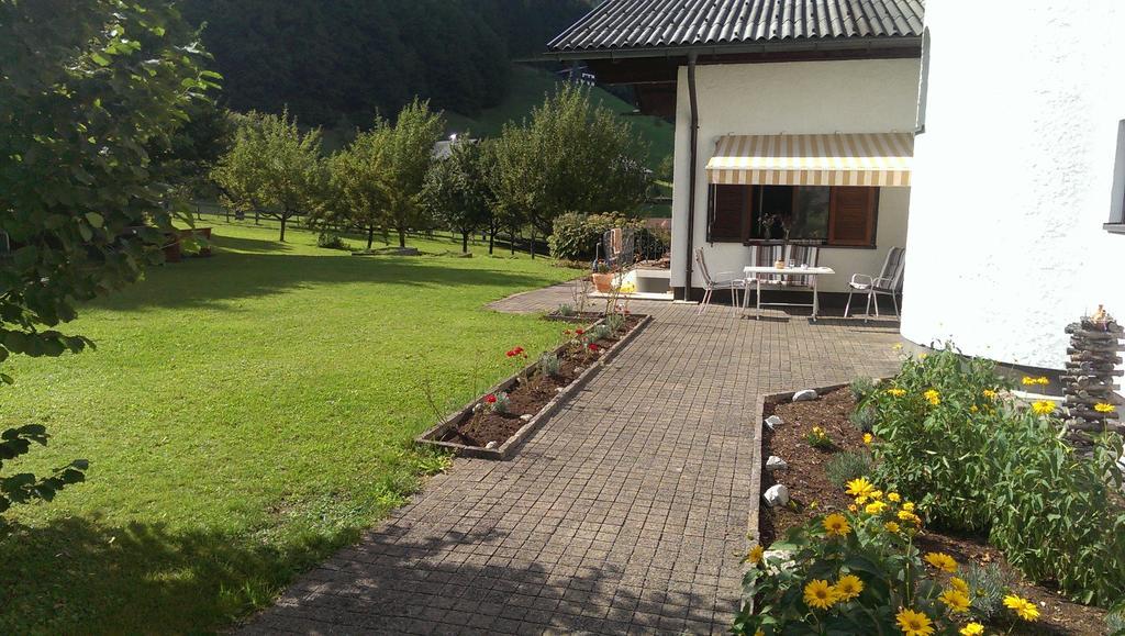 Pension Karolin Vandans Exterior foto